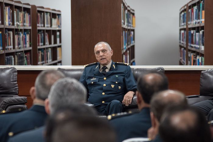 Salvador Cienfuegos Zepeda, exsecretario de la Defensa Nacional, durante la presentación del libro “Numeralia del Ejército y Fuerza Aérea mexicana en el Siglo XXI, Otra Visión", del autor Arturo Ávila Anaya, en 2018.