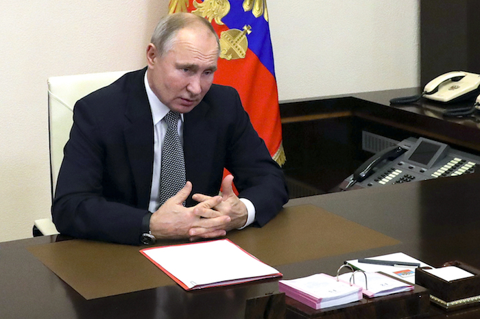 El Presidente Ruso Vladimir Putin Preside Una Reunión Del Consejo De Seguridad a Través De Videoconferencia En La Residencia Novo ogayovo En Las Afueras De Moscú Rusia El Viernes De Enero De