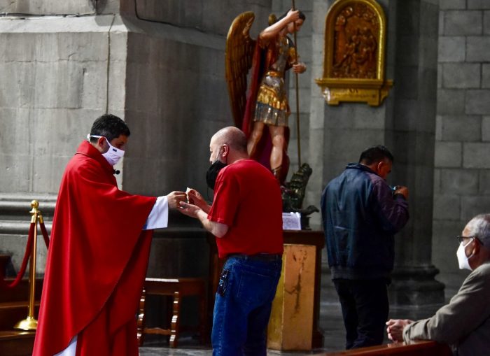 Misa iglesia toluca