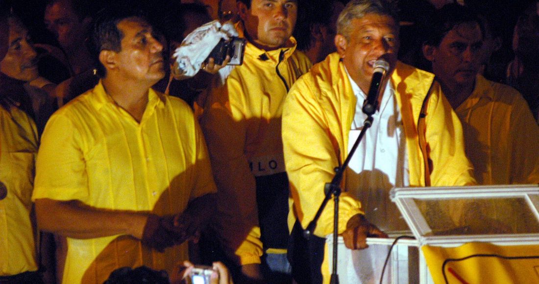 Foto de amlo y felixx salgado macedonio