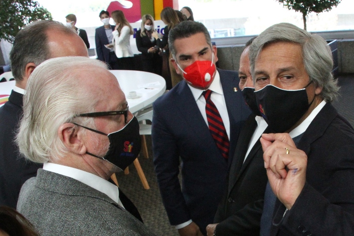 Alejando Moreno Líder Del Pri Jesús Zambrano Líder Del Prd Y Claudio X González Guajardo Al Término De La Convención De La Iniciativa sí Por México En El Hotel Royal