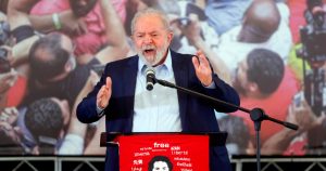 El Expresidente Brasileño Luiz Inácio Lula Da Silva Habla Durante Una Rueda De Prensa Pública Hoy En Sao Bernardo Do Campo brasil