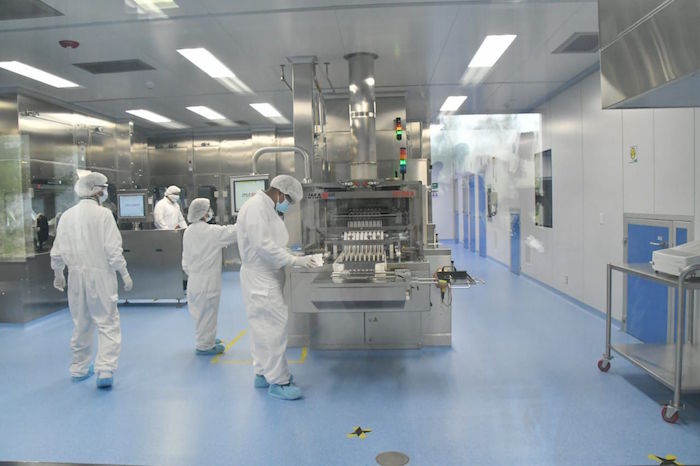 LABORATORIO-LIOMONT-ASTRAZENECA