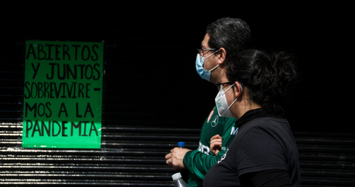 Comercio de la Ciudad de México cerrado por la pandemia.