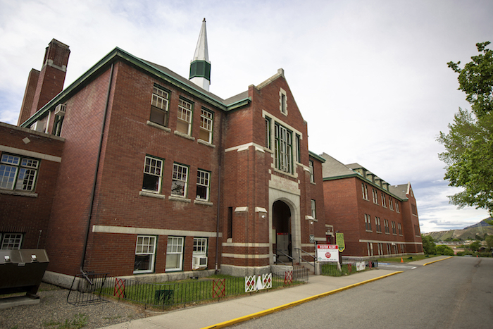 La que fuera la Escuela Internado para Indígenas Kamloops, en esta fotografía del jueves 27 de mayo de 2021, en Kamloops, Columbia Británica, Canadá.