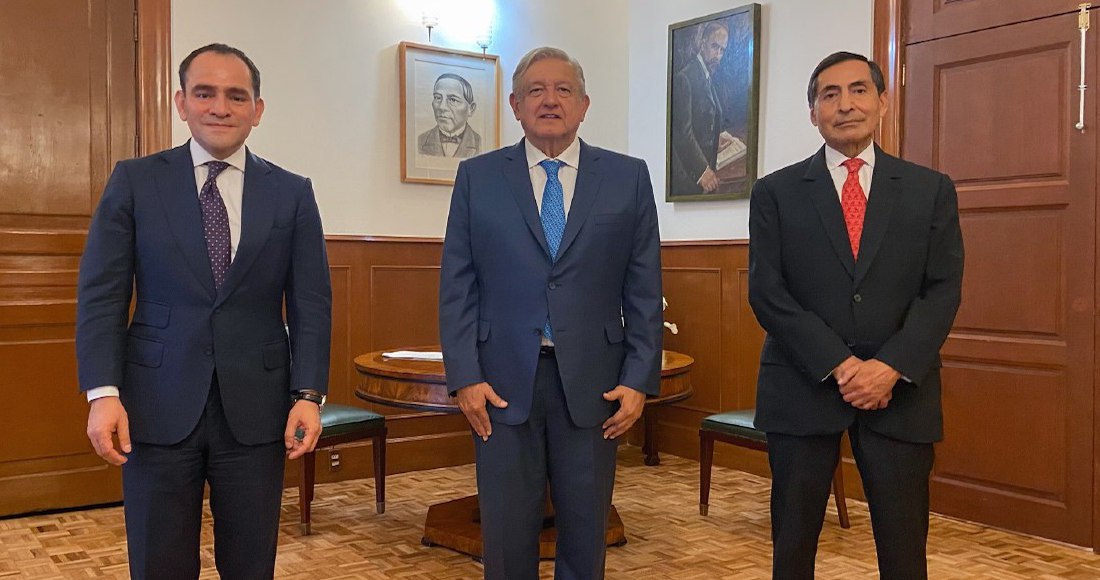 El Presidente Andrés Manuel López Obrador junto con Arturo Herrera y Rogelio Ramírez de la O.