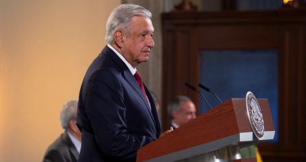 El Presidente Andrés Manuel López Obrador en su conferencia de prensa de este martes.