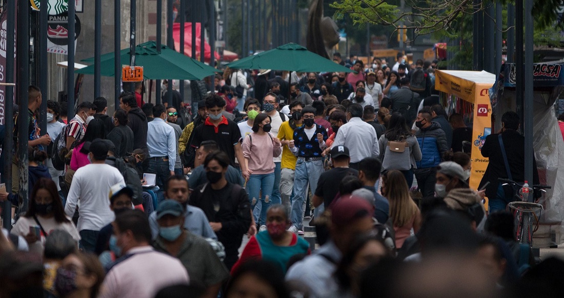 La OMS aseguró que hubo una reducción de contagios y muertes por COVID-19 en América.