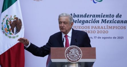 Andrés Manuel López Obrador encabezó el abanderamiento de la Delegación Mexicana que participara en los Juegos Paralímpicos de Tokio 2020.