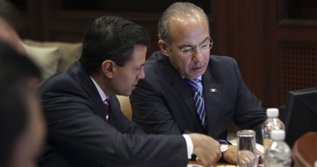 Los expresidentes Enrique Peña Nieto y Felipe Calderón Hinojosa en 2012.