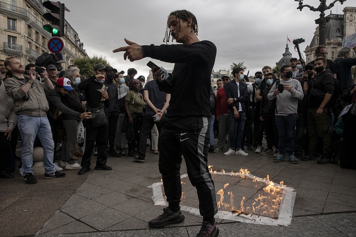 Marcha Contra Certificado De Vacunación En Francia