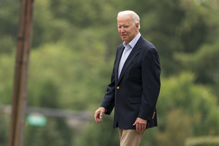 El Presidente Estadounidense Joe Biden Sale De La Iglesia Católica Brandywine En Wilmington Delaware Tras Asistir a Una Misa El Sábado De Agosto De