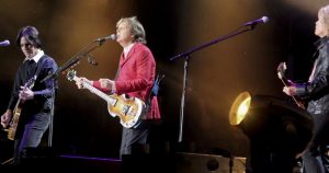 Paul McCartney recibe vacuna contra COVID-19