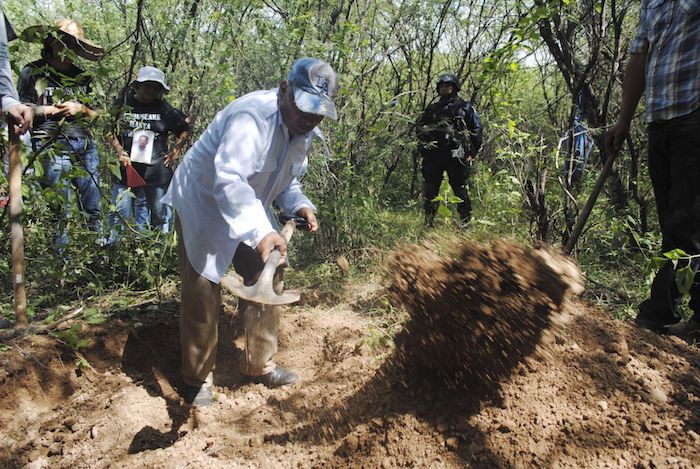 Trabajos de búsqueda de fosas clandestinas en Iguala, Guerrero.