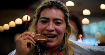 Medallista olimpica no recibe bono de premio