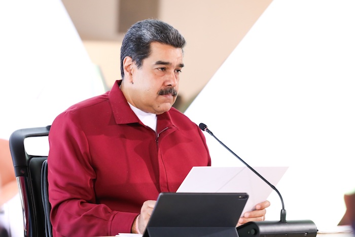 Fotografía cedida por prensa de Miraflores en la que se registró al Presidente de Venezuela, Nicolás Maduro, durante un acto de Gobierno, en Caracas (Venezuela).