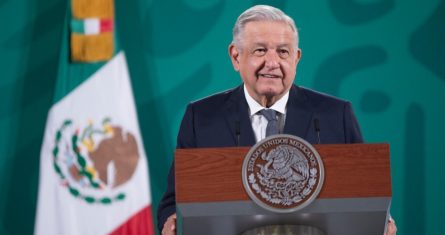 El Presidente Andrés Manuel López Obrador en su conferencia desde Palacio Nacional.