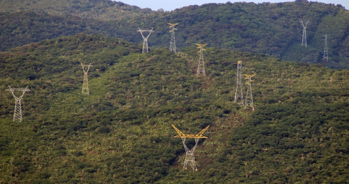 Antenas de la Comisión Federal de Electricidad en la Sierra de Montenegro.