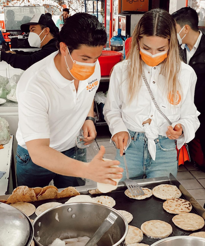 Mariana Rodríguez siempre estuvo presente en los eventos de campaña de su esposo Samuel García.