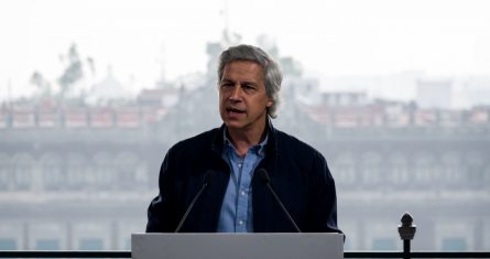 Claudio X. González Guajardo durante la conferencia de prensa de Sí por México en el Gran Hotel de la Ciudad de México.