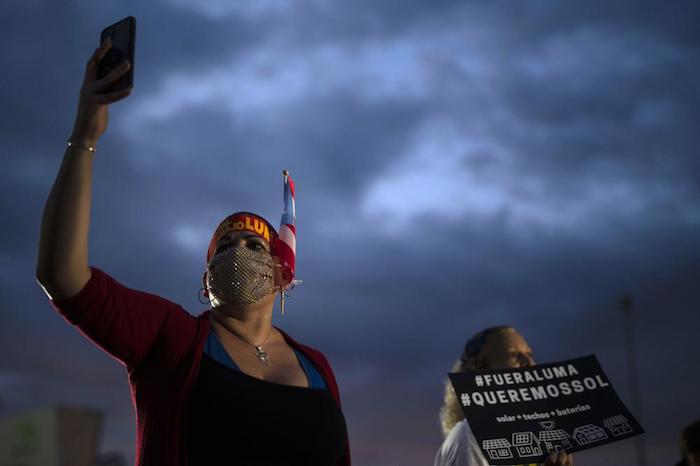 "Fuera Luma" es una de las consignas que se leía en las pancartas utilizadas en la protesta.