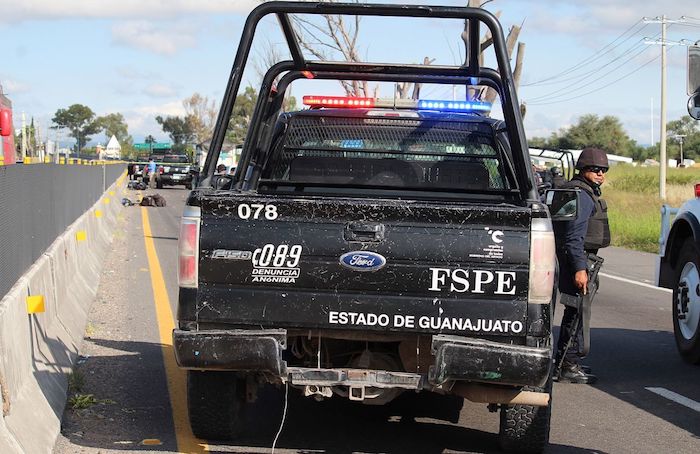 En octubre de 2018, un elemento de las Fuerzas de Seguridad Pública del Estado de Guanajuato perdió la vida tras haber sido arrollado y atacado a balazos sobre la carretera Panamericana Celaya–Apaseo el Alto.