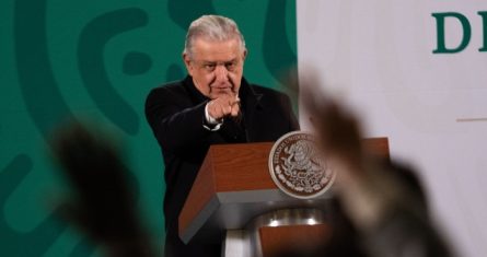 El Presidente Andrés Manuel López Obrador en una conferencia.