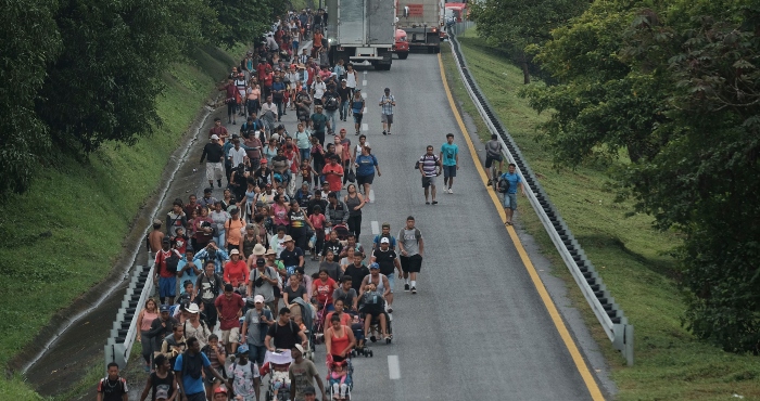 Una caravana de migrantes sale de la localidad de Ulapa el sábado 30 de octubre de 2021, en el estado de Chiapas, México.