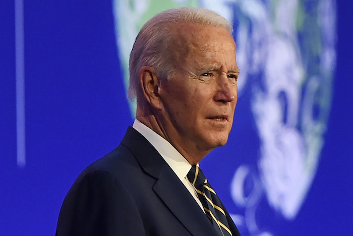 El Presidente de EU, Joe Biden, habla durante la ceremonia de apertura de la Conferencia de la ONU sobre el Cambio Climático COP26 en Glasgow, Escocia, el lunes 1 de noviembre de 2021. 