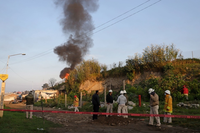 Una Fuga En Una Toma Clandestina De Gasolina Causó Una Explosión Que Dejo Un Saldo Preliminar De Un Muerto Y Varios Heridos En La Junta Auxiliar De San Pablo Xochimehuacán