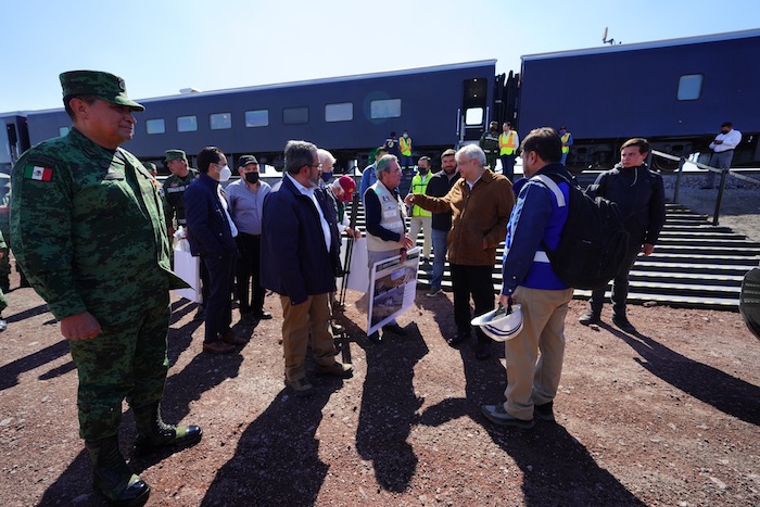 El Presidente Andrés Manuel López Obrador realizó un recorrido por tren en las instalaciones del nuevo aeropuerto.