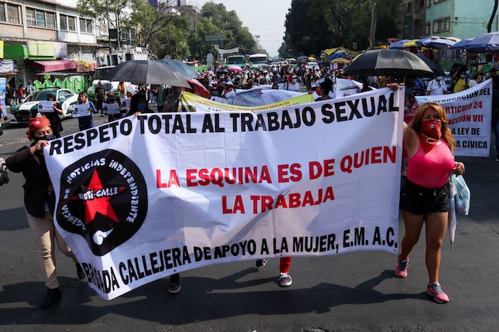 Trabajadoras Sexuales Del Primer Cuadro De La Ciudad De México Marcharon El Pasado De Mayo De La Calle De Corregidora Hacia El Zócalo Capitalino En Conmemoración Del Día Internacional Del Trabajo Proclamado En Que Busca El Reconocimiento Del Movimiento Obrero Alrededor Del Mundo