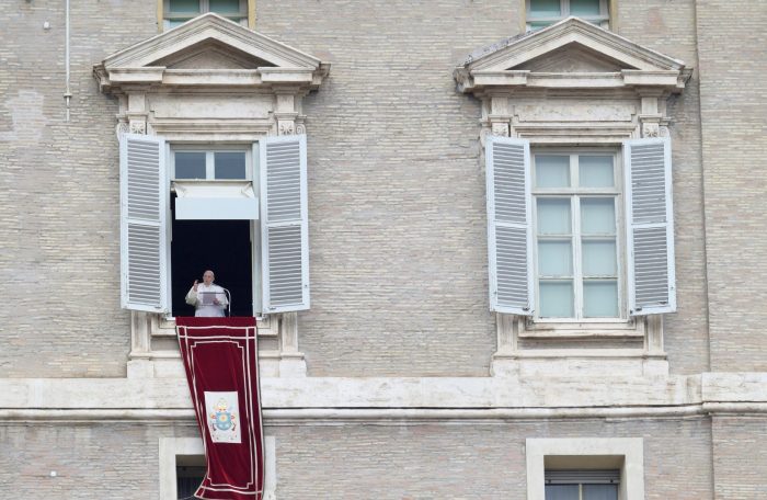 El Papa Francisco En La Plaza De San Pedro