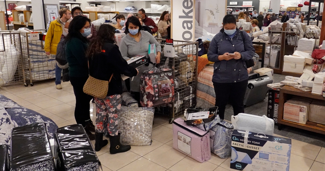 Foto tomada en una tienda Macy's en Indianapolis el 26 de noviembre de 2021.