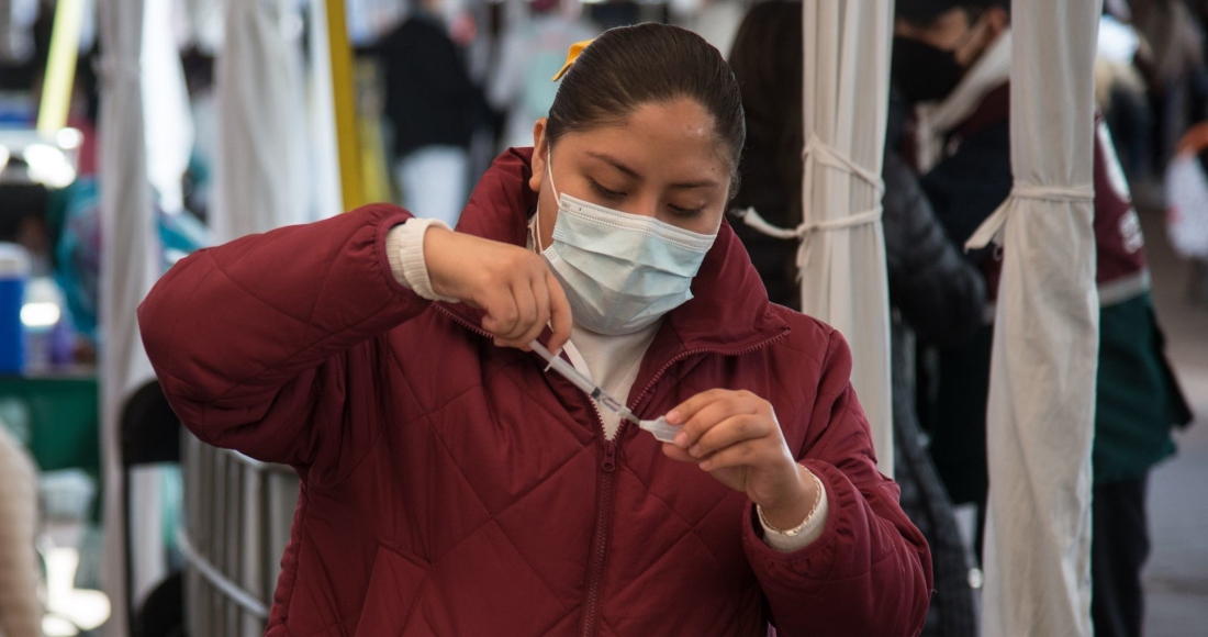 Jornada de vacunación contra la COVID-19 en el centro de Ciudad Universitaria, ubicado en la Ciudad de México.