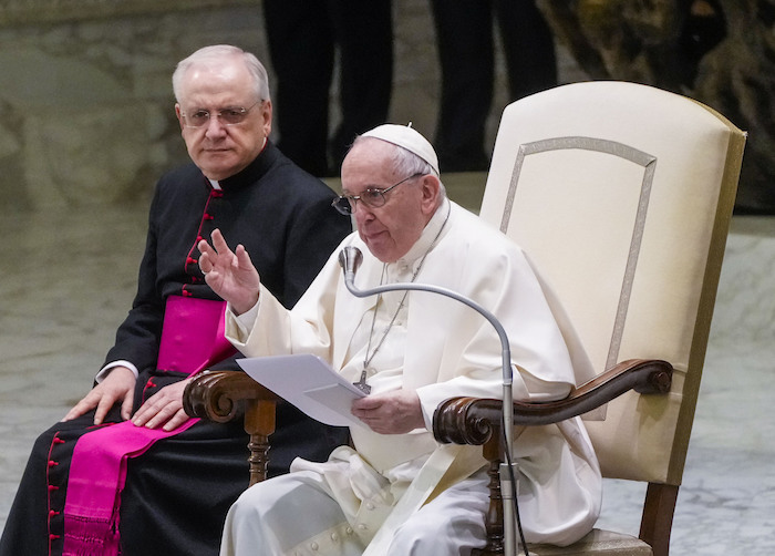 El Papa Francisco Habla Durante Su Audiencia General Semanal En El Salón Pablo Vi En El Vaticano El De Febrero De