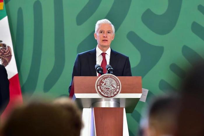 Alfredo del Mazo, Gobernador del Estado de México, interviene en la conferencia de prensa del Presidente Andrés Manuel López Obrador celebrada desde el Aeropuerto Internacional Felipe Ángeles (AIFA).