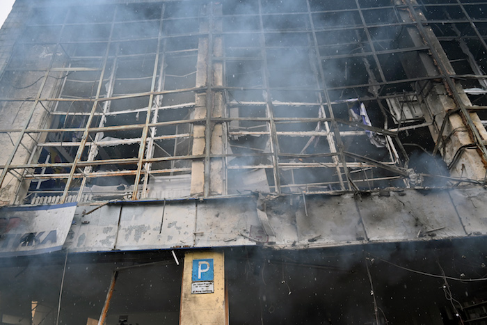 Estado en el que quedó el edificio de la torre de televisión de Kiev, tras un bombardeo ruso.