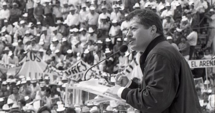 En la foto, el candidato Luis Donaldo Colosio durante un recorrido de campaña por Hidalgo.