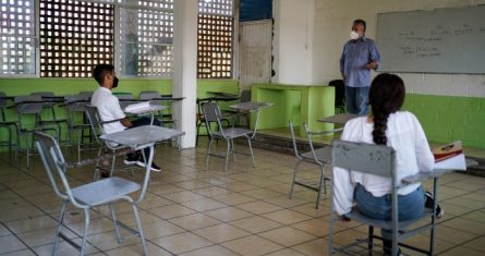 Regreso a clases presenciales en escuela de Veracruz.