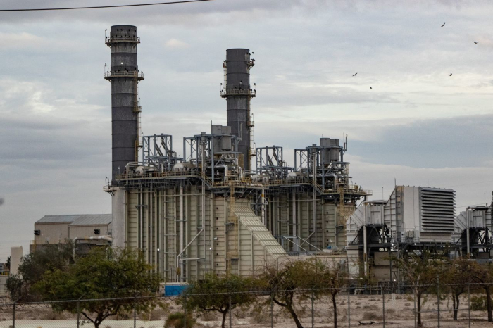 Subestación de la Planta Termoeléctrica La Rosita, perteneciente a la red de producción eléctrica nacional de la Comisión Federal de Electricidad (CFE).