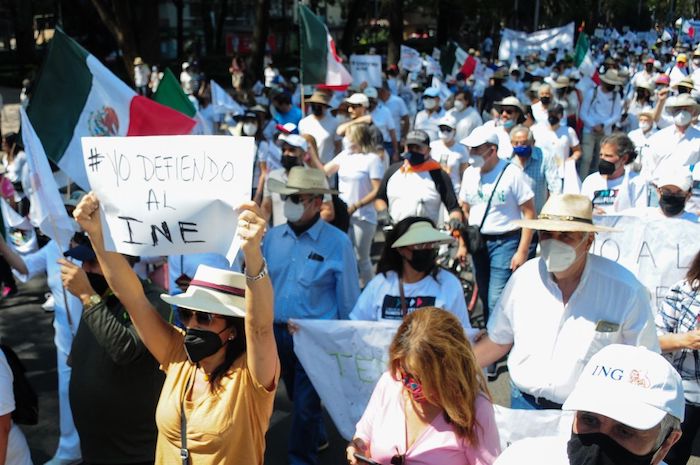 Los manifestantes pedían que el Presidente Andrés Manuel López Obrador dejara los ataques contra el INE.