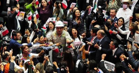 Inicio de la sesión ordinaria en la Cámara de Diputados, donde los legisladores discutirán el dictamen de la Reforma Eléctrica enviada por el Ejecutivo.