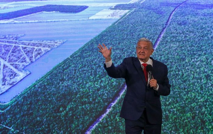 Andrés Manuel López Obrador, Presidente de México, encabezó la conferencia "mañanera" en Palacio Nacional, en la cual abordó los avances del Tren Maya.