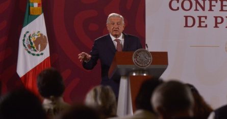 Andrés Manuel López Obrador, Presidente de México, durante la conferencia matutina llevada a cabo en Palacio Nacional.