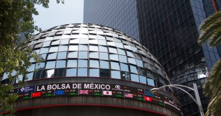 Vista exterior de la Bolsa Mexicana de Valores