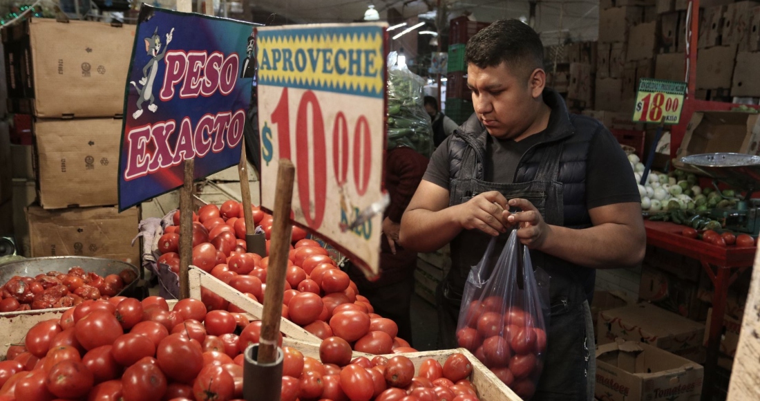 Los precios en la canasta básica han ido en aumento, lo que afecta a las familias mexicanas.