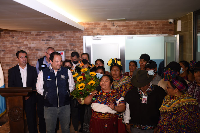 La Ciudadana Guatemalteca Juana Alonzo Santizo c Fue Registrada Este Domingo Al Ser Recibida Por Familiares Y Amigos Tras Permanecer Injustamente Encarcelada Por Ocho Años En México a Su Llegada a Ciudad De Guatemala