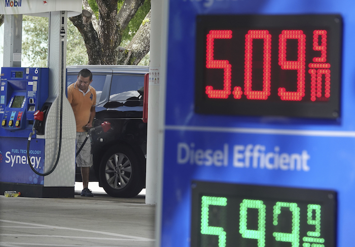 Foto tomada el 12 de junio de 2022 de una gasolinera en Margate, Florida.