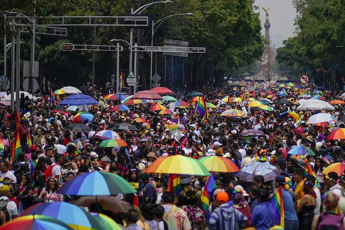 Participantes Del Desfile Anual Por El Orgullo De La Comunidad Lgbt+ En Ciudad De México El Sábado De Junio De